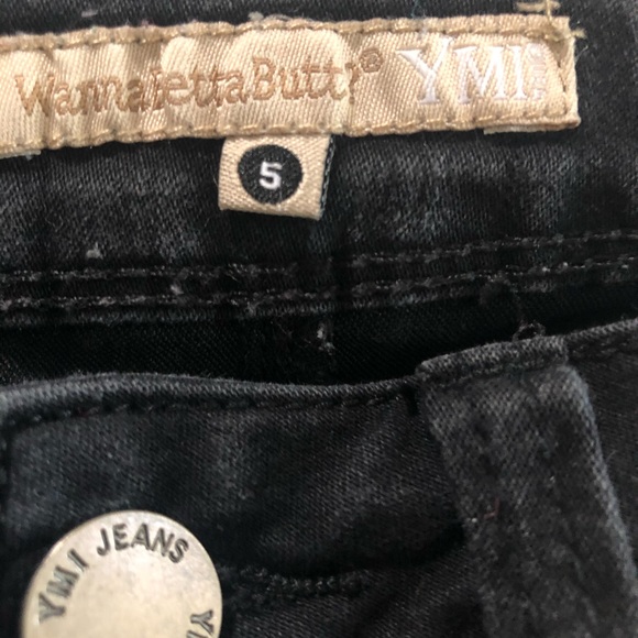 Mid Rise Jeans - Picture 3 of 5